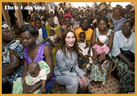 carla_bruni-sarkozy_au_burkina_faso_